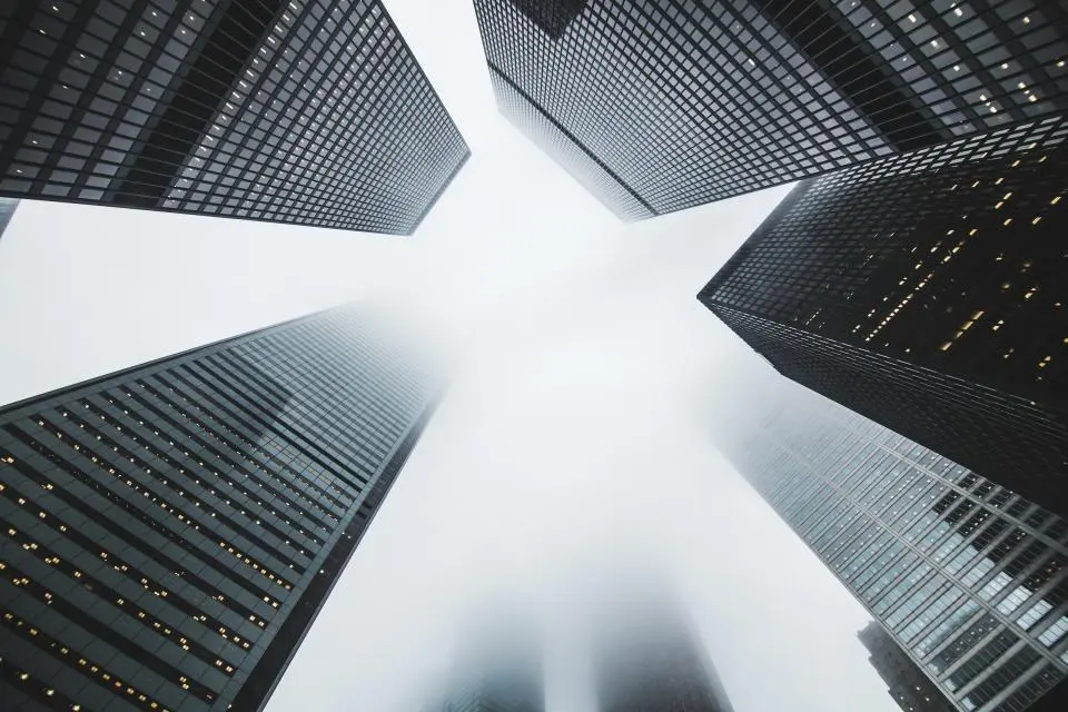 登録M&A支援機関が3,362件に ― その4分の3は「担当者2人以下」という中身