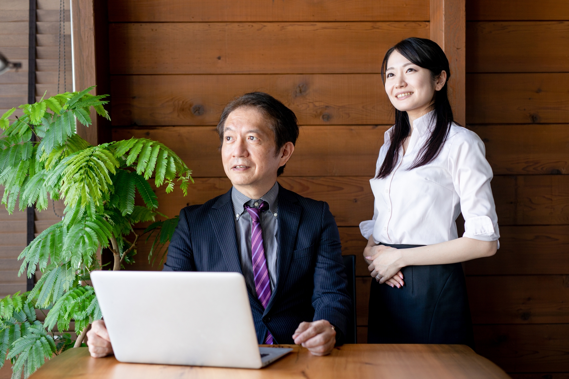 取引先・銀行への説明をどう設計するか